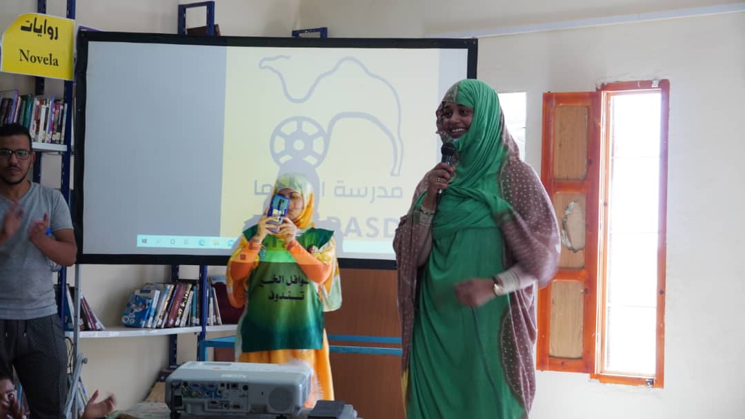 nomadshrc's tweet image. @SolarCinemaWS is a youth-led project that is taking screenings and debates to dozens schools, libraries and many other public spaces in the refugee camps. It makes film available to the wider Sahrawi community as a tool for self-expression, entertainment, education and debate.
