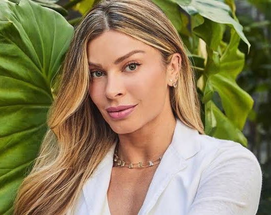 tracklist's tweet photo. Grazi Massafera viverá a mãe de Jade Picon na próxima novela das 9 da TV Globo, “Travessia”. 

A informação foi confirmada pela equipe da atriz ao Hugo Gloss. https://t.co/IxF7PuHxck
