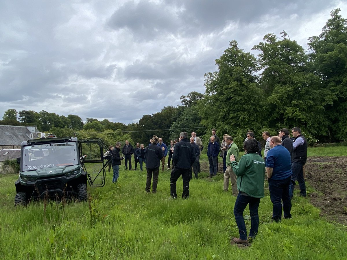 ClareSturla's tweet photo. Brilliant soil carbon demonstration and discussion delivered by @SRUC, @ConsultingSAC, @agrecalc &amp; #AgriCarbon, helping @ScotLandEstates members get clarity on carbon measurement. Many thanks @FBR_Seed for sponsoring and @HopetounHouse for hosting us 🌱🌾@WildlifeEstates https://t.co/6cTcDeFqru