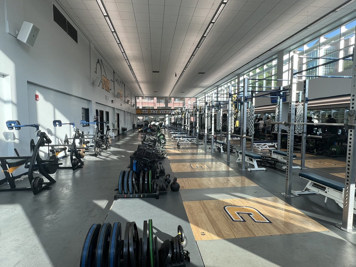 KropFBTwitr's tweet photo. Huge thanks to @CoachRustyW and @GoMocsFB for the great visit this morning! Beautiful campus and great community!! Shout out to @leytonteal88 for the hospitality! @CoachTip_UTC @CoachKevinRevis @Coach_Shak @coachjpizzo @LorenzoLward @larryblustein @RWrightRivals @coachlu102102 https://t.co/K2qQ8cbXau