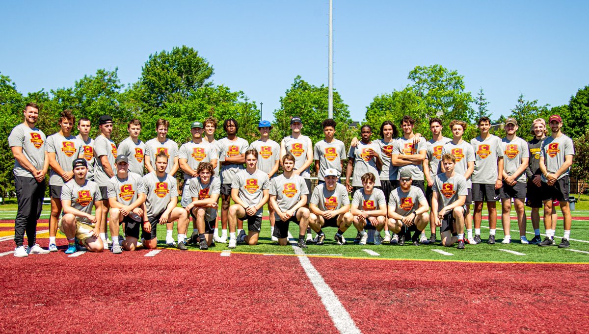 Concordia_FB's tweet photo. Gunslinger group pic 🚀📸

Thanks to all the athletes who came out for this weekend’s QB camp and to our coaches and players for sharing their knowledge with the next generation of field generals.

#CUstingers #CUfootball #StingersAcademy https://t.co/6ggDTgF03m