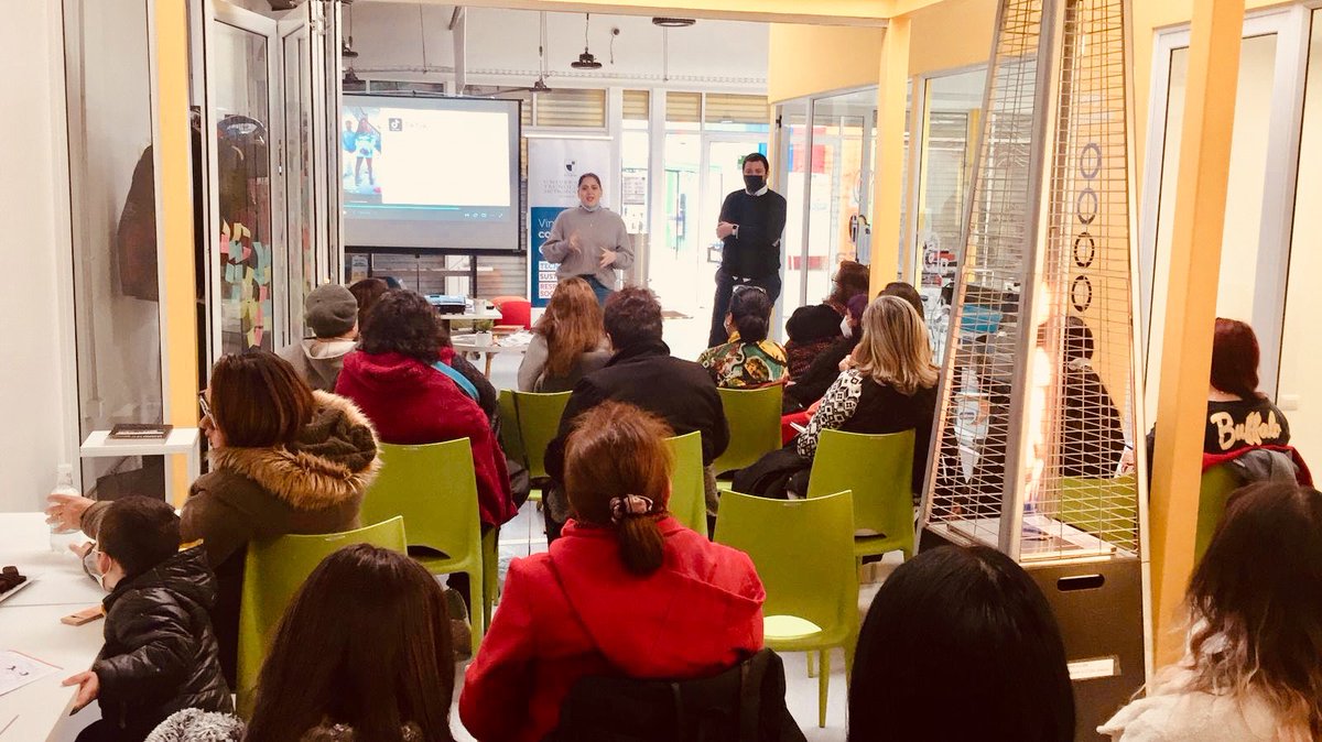 marioorellanag's tweet photo. Ya partios nuestra 1era sesión presencial del programa #MujerConectada en #LaFabricaRenca junto a pulentas mujeres y nuestros socios de @InnovaUtem !!
Noticia en desarrollo !! https://t.co/Bs178EKfba