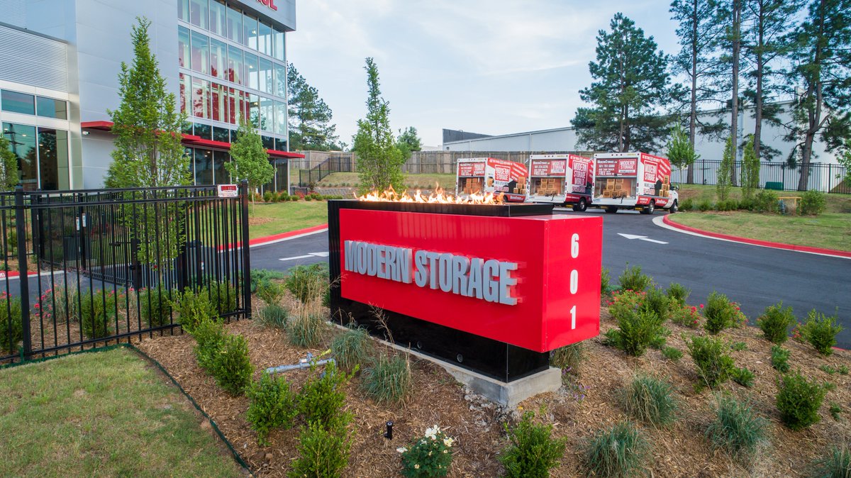 ModernStorageAR's tweet image. We'll light your way🔥 #StoreInStyle #SelfStorage #Storage  #Storageunits #bentonville #westlittlerock #maumelle