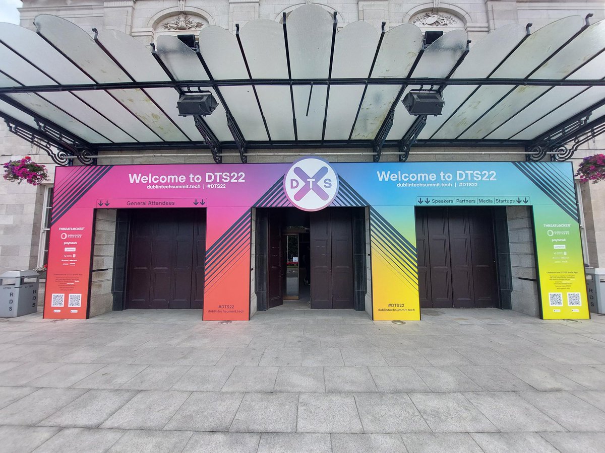 rds_events's tweet photo. It's almost time for this year's @DubTechSummit to get underway here at @TheRDS, as organisers &amp; exhibitors are putting the final touches in place. We hope to see many of you here bright and early tomorrow for the kick-off of this exciting event! #DTS22 #RDSVenue https://t.co/G9qY04a9FP