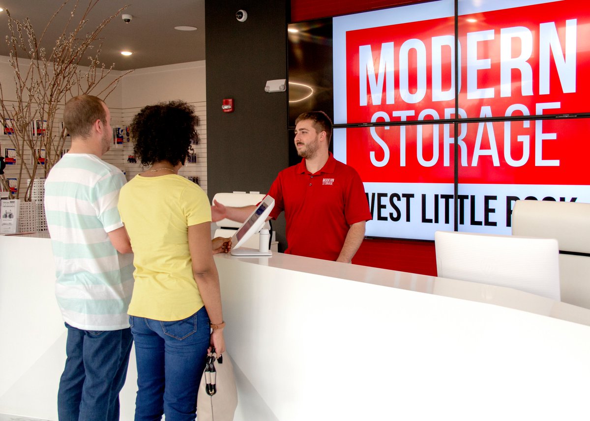 ModernStorageAR's tweet image. No matter what you are looking for our staff at Modern Storage is here to help😊 #StoreInStyle #SelfStorage #ISS #Storage  #Storageunits #bentonville #westlittlerock #maumelle