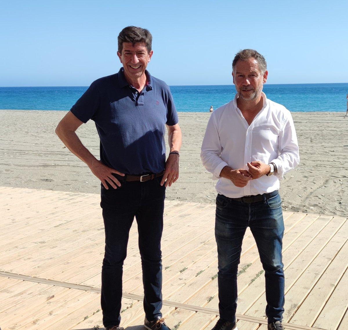 ℹ️JUAN MARIN EN MOTRIL 
🔸El vicepresidente de la Junta, 
nos visitó el pasado jueves, para conocer, los proyectos ejecutados en la Senda Litoral, así como el proyecto del Puerto Deportivo de Playa Granada ➕
🔸Plan de Sostenibilidad Turística. 
🔸Espigones y la presa de Rules