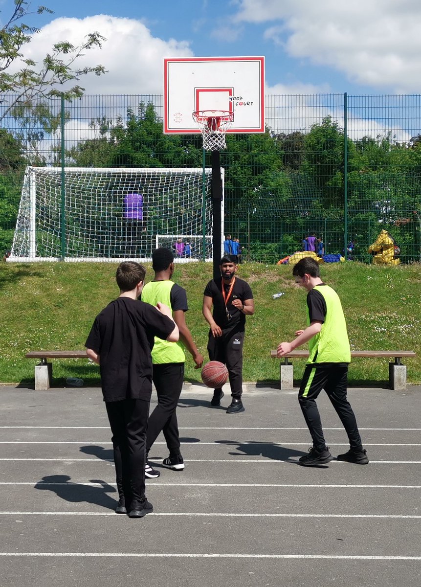 M3CSports's tweet photo. 🏀 Customer Review - Sure Shot 661 Basketball Court System 🏀

Thanks to Robert of Wheelers Lane College for the feedback:

"Great Product. The posts were installed over half-term, and haven't been left alone since. The kids love them. Good prices too from M3C. Thank you" https://t.co/IZdQePRD2J