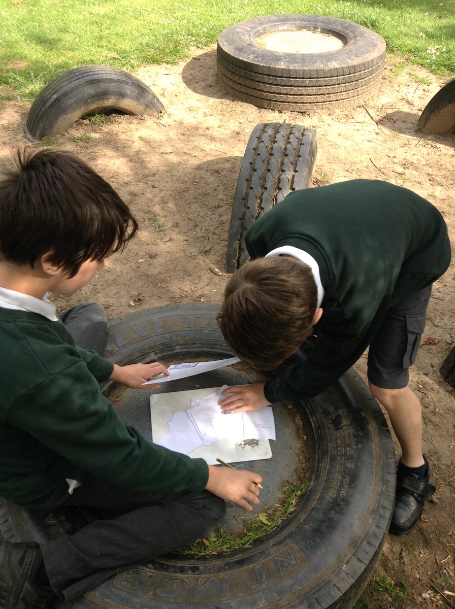MrJordanSPA's tweet photo. Today, in Maths, the children had an opportunity to consolidate their protractor use knowledge by finding, measuring and organizing angles into categories of size. On our scavenger hunt, we worked as a team and helped eachother check our answers! @SpaldingPriAcad @InfinityAcad https://t.co/KDP7Zacu57