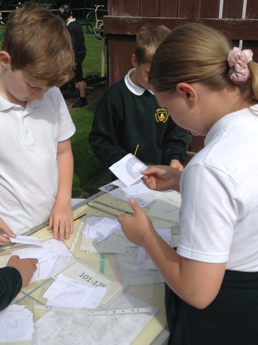 MrJordanSPA's tweet photo. Today, in Maths, the children had an opportunity to consolidate their protractor use knowledge by finding, measuring and organizing angles into categories of size. On our scavenger hunt, we worked as a team and helped eachother check our answers! @SpaldingPriAcad @InfinityAcad https://t.co/KDP7Zacu57
