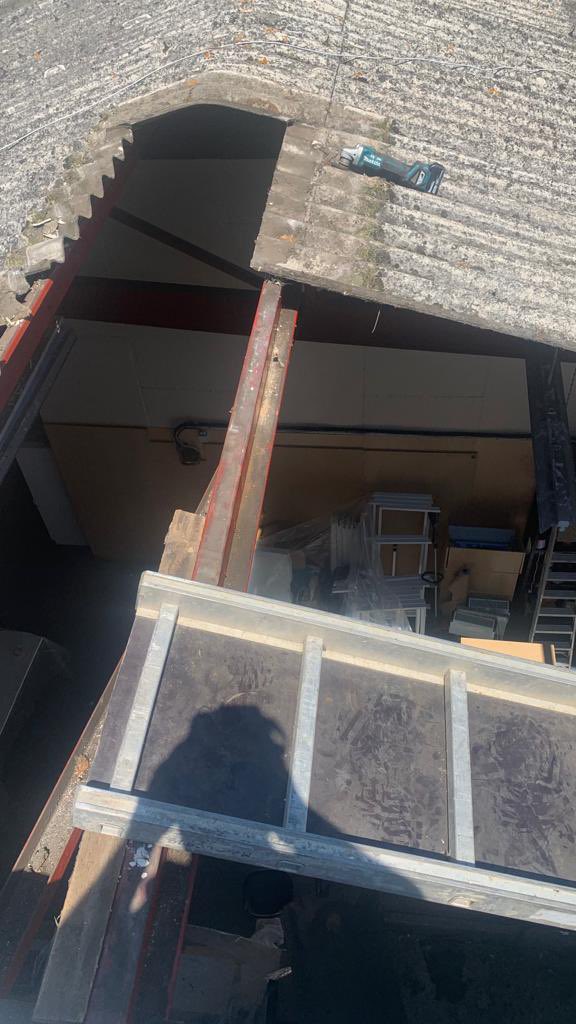 FirstFixGroup's tweet photo. #rawreth #essex #stripandresheet .
#scaffold up . Day 1 & strip and re sheet has begun . https://t.co/xDThRxjNtA