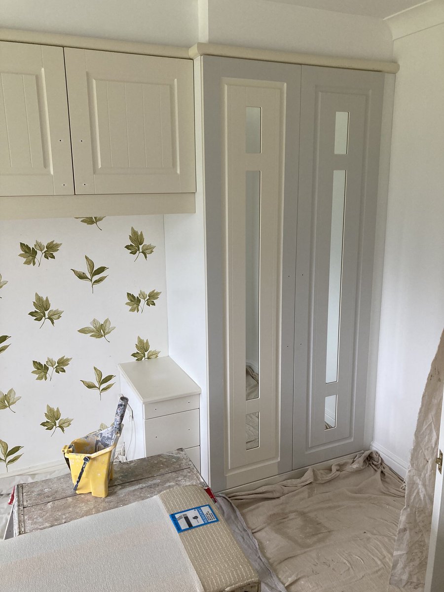 witho_'s tweet photo. Another day, another job…
Bagnall SoT. Sadolin superdec satin, pavilion grey https://t.co/SLAQJXX7jc