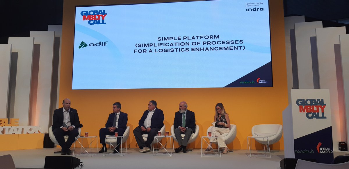 SimpleLogistica's tweet image. Hoy, en @Globalmobcall, @mitmagob, @Adif_es, @PuertosEstado e @IndraCompany han explicado cómo #SIMPLE permitirá la digitalización de la cadena de suministro, integrando los datos de los flujos logísticos para impulsar la eficiencia y sostenibilidad del transporte de mercancías