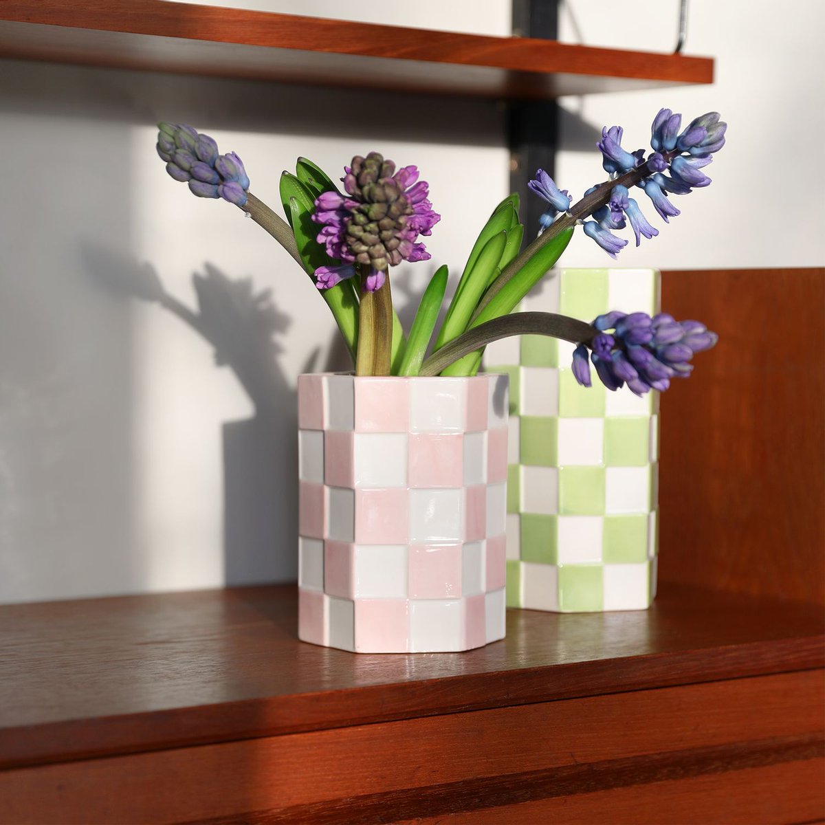 MaisonObjet's tweet photo. CHECKMATE!
Checkerboard patterns are back with a vengeance... from wardrobes to interiors, you just can't escape them! Energize your interiors and your looks with this squared-off trend. Discover more on the M.O.M platform!
https://t.co/fNeJHE5x1F
#maisonetobjet #momplatform https://t.co/kwKm5gjoGQ