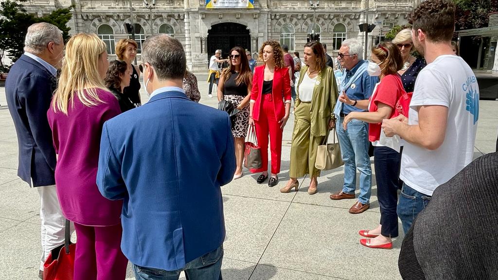 📸 Participamos en los actos con motivo del Día Nacional de las Lenguas de Signos que organiza <a href="/fescancantabria/">Fescan</a> y <a href="/asscantabria/">ASSC</a> bajo el lema "libres para elegir, libres para signar"

#PRCantabria