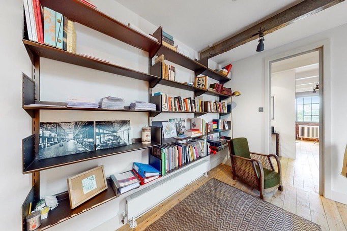 Peachproperties's tweet photo. Very excited to be able to offer this off market duplex penthouse within a warehouse conversion in Bethnal Green, East London.

Contact the sale team at info@peachproperties.com for further details. https://t.co/jXOrFu3pLo