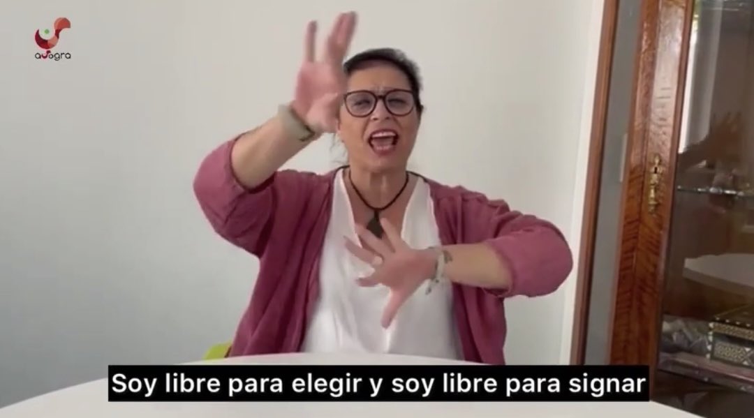 Gracias a todas las personas #sordas porque sois el pilar fundamental que hace que  la Lengua de Signos tenga la riqueza, el valor y el reconocimiento que se merece ¡Feliz Día Nacional de las Lenguas de Signos! #YoconlaLS 👉 vimeo.com/720314246/17f1…