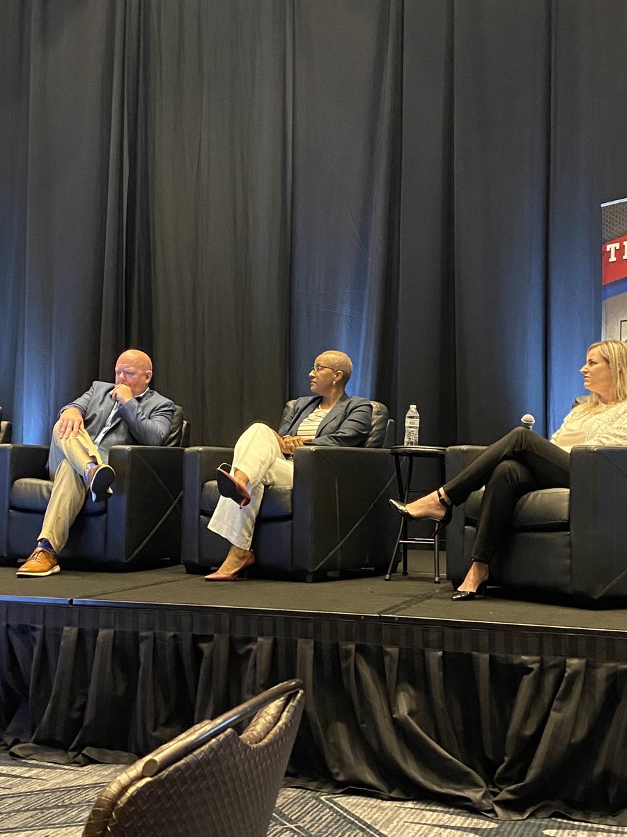 Alief_Athletics's tweet photo. Doc Williams from Alief Taylor participating in the Student-Athlete Health and Safety Panel ⁦@OfficialTHSADA⁩ conference. ⁦@AliefISD⁩ ⁦@AliefTaylorAT⁩ ⁦@ATaylorHS⁩ ⁦@AliefTaylor_FB⁩ https://t.co/Om0yJg5Kfy