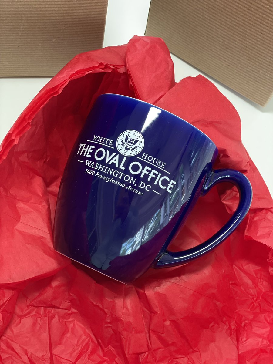 BenNielsBeck's tweet photo. bought some souvenirs today… 😅 #movingmoments https://t.co/dKFsOpVbmi