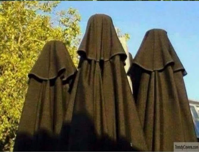 So embarrassing. Foreign Secretary Liz Truss is boozed up in our Weatherspoons and has been trying to get the pub umbrellas on the first flight to Rwanda.