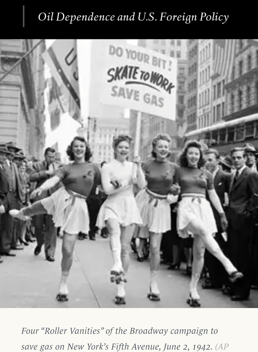 graciemelinda's tweet photo. Rollerskate to work😸 #DriveSlower #SaveOil #Rollerskate https://t.co/6cjFrPrh4n