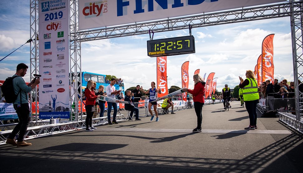 Britain's Ocean City Running Festival returns to Plymouth this Sunday 🏃‍♂️🏃‍♀️

There will be several road closures in place for the event that may affect your journeys, with roads re- gradually re-opening from 9.15am and all open by 2pm.

See more at: runplymouth.co.uk/road-closures/
