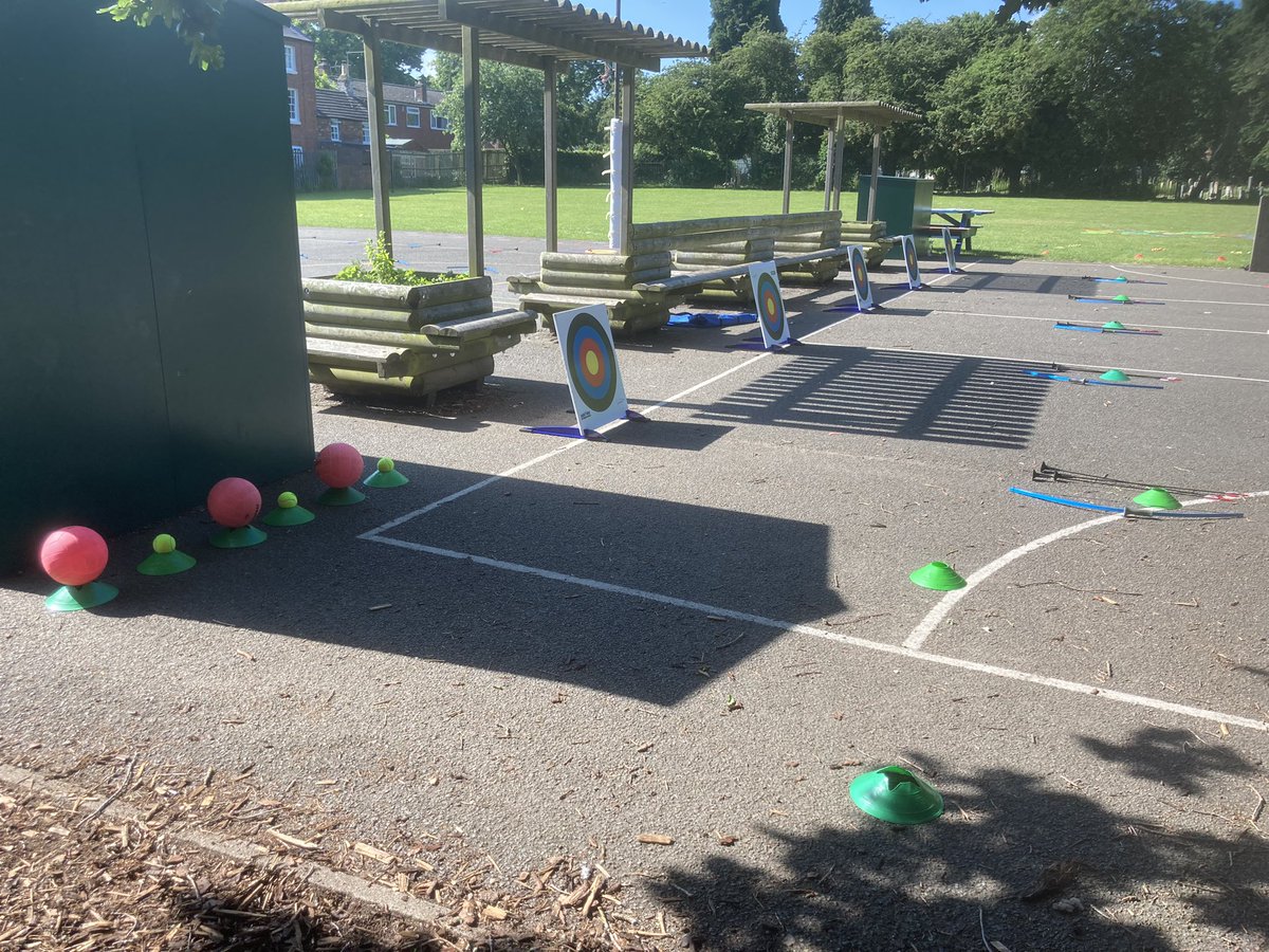 SportWsses's tweet photo. Lovely day for a bit of archery! All pupils had a go at Traditional, Jigsaw, Clout, Tin Can Alley &amp; Unlock the Drawbridge. Well done to all for showing excellent patience, resilience &amp; determination on the range! @SNDSchoolSport @Nsport @PDET_MAT https://t.co/YzDlUv5RPf