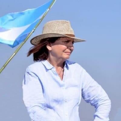 PaoMdeO's tweet photo. @PatoBullrich Quieren combatir enserio a los narcos, los terroristas, los maputruchos y los delincuentes?
Entonces es ella. #Patricia2023 https://t.co/93isvQsP7W