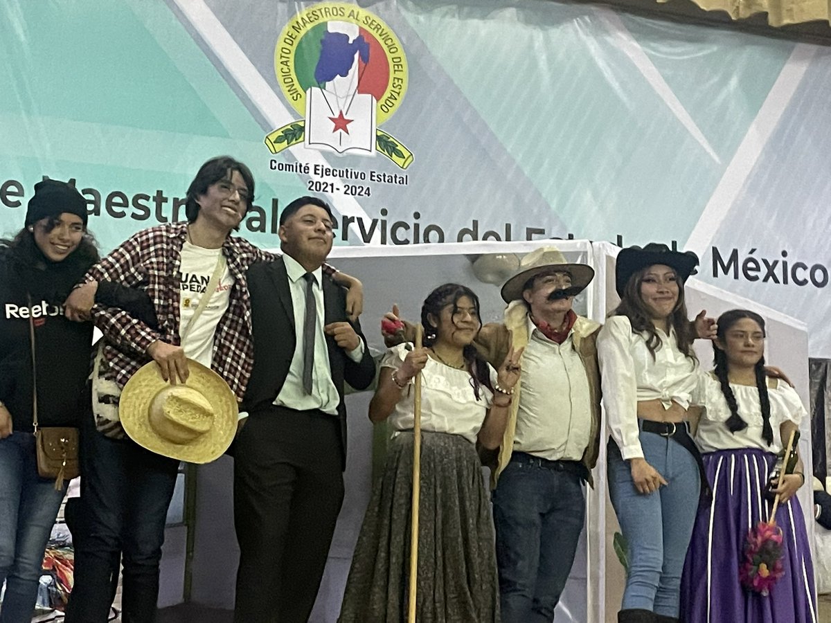 Alejandrohl007's tweet photo. Nuestros alumnos del CBT Temoaya participan en el Encuentro Estatal de Teatro de Educación Media Superior 2022. Éxito a todos los participantes @israeljeronimol @hectorhesilva @DGEMSedomex @DBT_Edomex @CbtTemoaya @Sup007BT https://t.co/Zo8isPhDUn