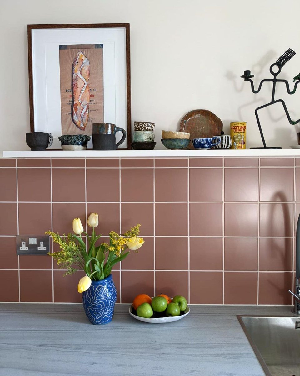 Confidence with colour.

Look how these block colour tiles paired with our voyage blue creates a bold and beautiful kitchen design. 

It evokes an almost retro feel, contrasting against the ultra-modern handleless cabinets.

📸: projecth0me
🔍 Integra Soho in Voyage Blue