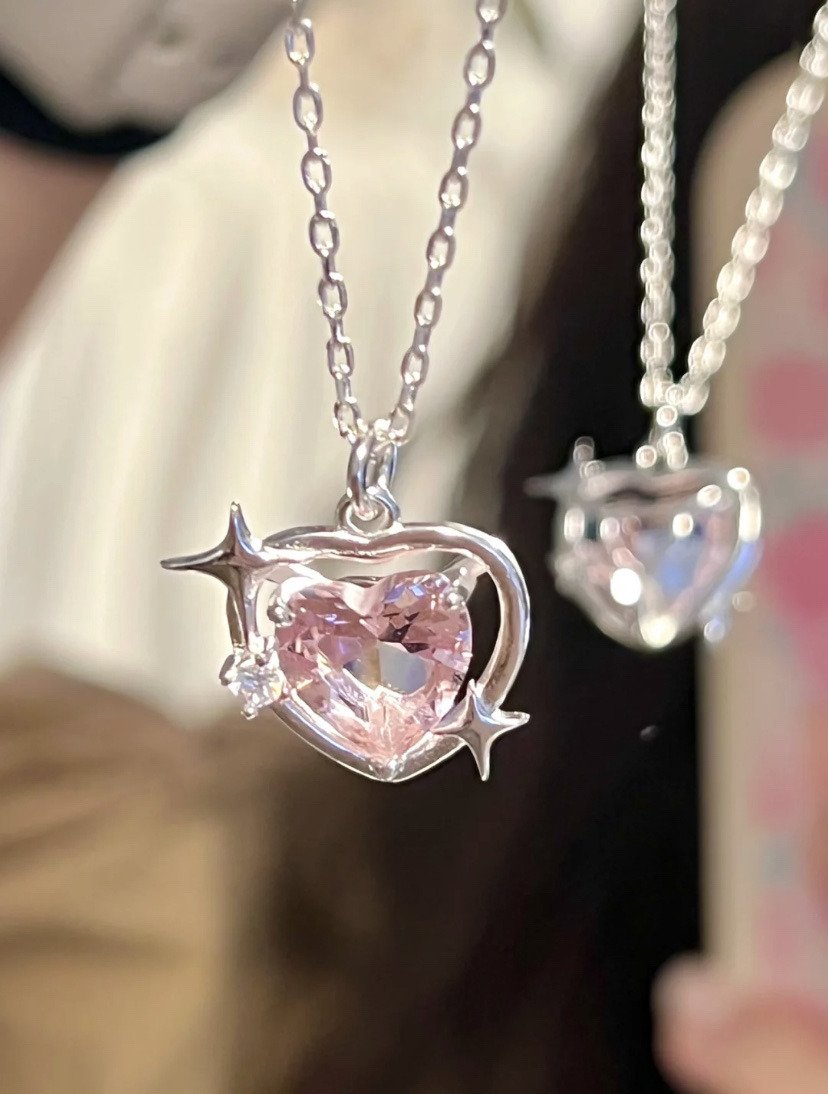 hello kitty tweet media