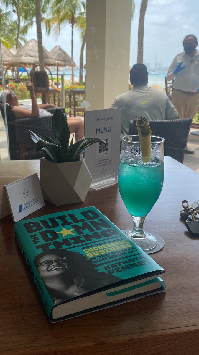 kaygoesoutside's tweet photo. Hustling in paradise… 🌴 ☀️ 

(@KathrynFinney my drink matches your book, it’s totally a sign)

#buildthedamnthing https://t.co/PvZxY2hJ3A