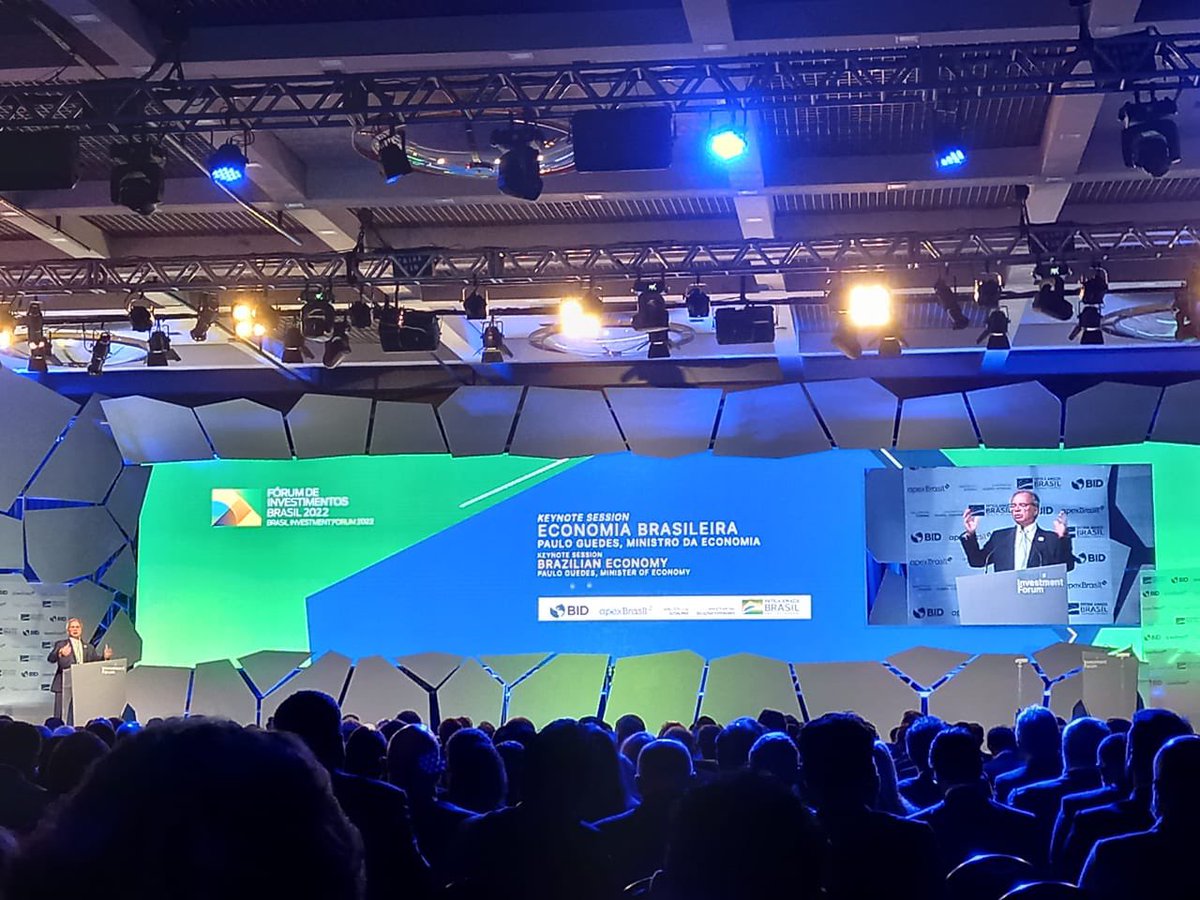 IrlSaoPaulo's tweet photo. Prazer em poder participar do Fórum de Investimentos Brasil 🇧🇷 para discutir a economia brasileira e escutar o @MinEconomia e @el_BID sobre oportunidades de investimento em #ESG, especialmente em energia eólica, no Nordeste, e hidrogênio verde 🌱
#LACSTRATEGY #BIF2022 https://t.co/5gn0iRDyzR
