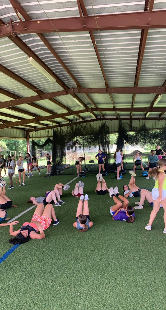 AC_Volleyball_'s tweet photo. Week 3 Summer workouts 💜💛 #hardworkpaysoff https://t.co/f6H4v79Mql