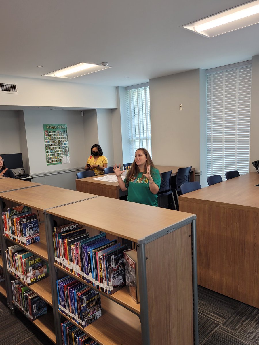 Barton Academy For Advanced World Studies library tour-wow!#asla22 <a href="/ASLAlib/">ASLA</a>