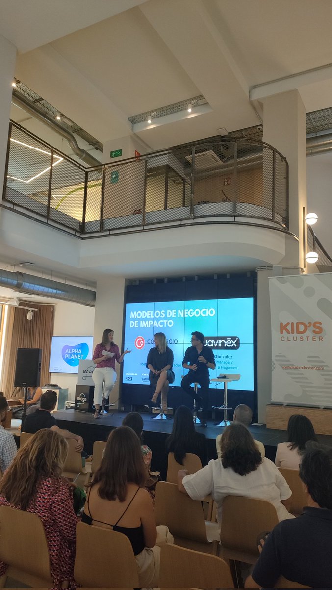 KIDSCLUSTER's tweet photo. 🌱Empezamos las #sustainability talks con empresas con certificación #bcorp de la mano de #grupoconsorcio y @SuavinexSpain
#sostenibilidad #AlphaPlanetEvent https://t.co/MAUgQ2mc49