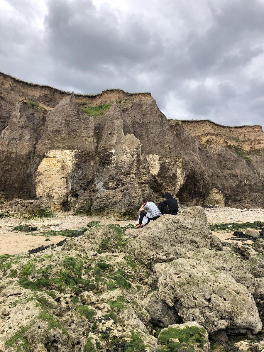 ACEadventureED's tweet photo. Today we were supporting our Y10 learners to complete their geography field work. We were in the stunning costal environment at Seaham which gave us the opportunity to look at sea cliff erosion and longshore drift #LOTC #beyondtheclassroom https://t.co/YtFolugau0