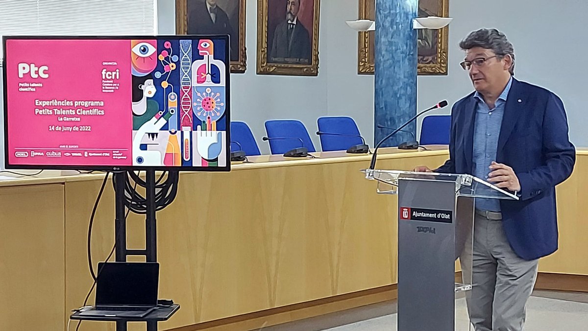 fcri_cat's tweet photo. 🗣️És el torn de Lluís Vilanova, director de Qualitat i
Seguretat a #TAVIL, que parla de les motivacions des de l’empresa.
#PetitsTalentsCientífics https://t.co/HusXuz5o2p