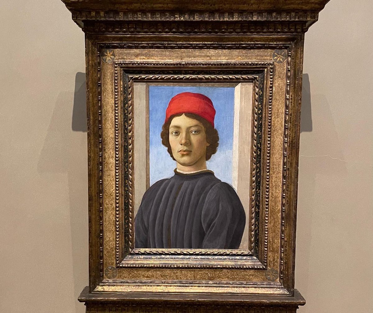 aaleddy1's tweet photo. I’ve long said that frames are in the tough spot of having to simultaneously whisper and shout. There’s no competing with the dazzling colors in Filippino Lippi’s “Portrait of a Youth” o/p ca 1485, so this gorgeous tabernacle frame whispers in rolling crescendos. Bravura pairing! https://t.co/Dur2oXq5Ay
