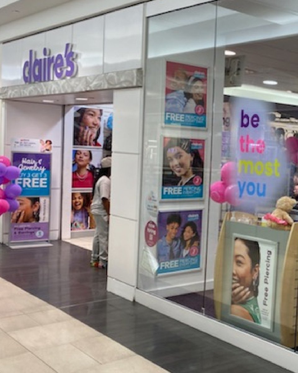 Dream it ☁️, write it ✏️, do it 🙏🏻! With a little help from <a href="/clairesstores/">Claire's</a>. Click the link in bio. bit.ly/2XPOzRk