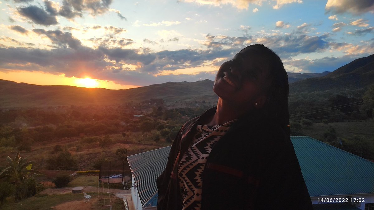 rriet6017's tweet photo. Just gotta love sunsets❤️😍❤️ https://t.co/n0XvN0wKCe