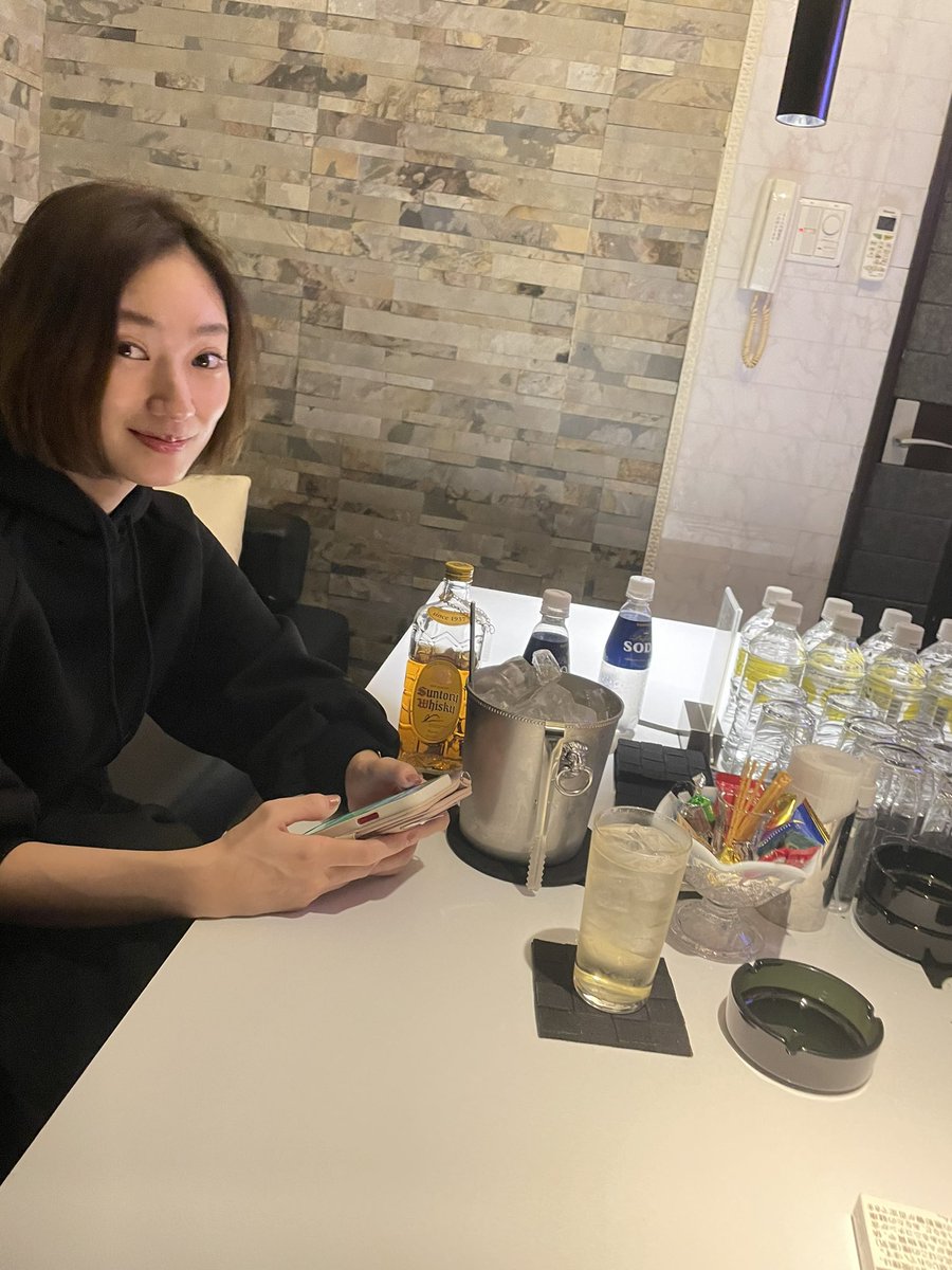 washi_ocn's tweet photo. ラウンジで恥ずかしげも無く『角』入れんのワシぐらいじゃねw(　ﾟдﾟ)σ https://t.co/N8gVyReoLI