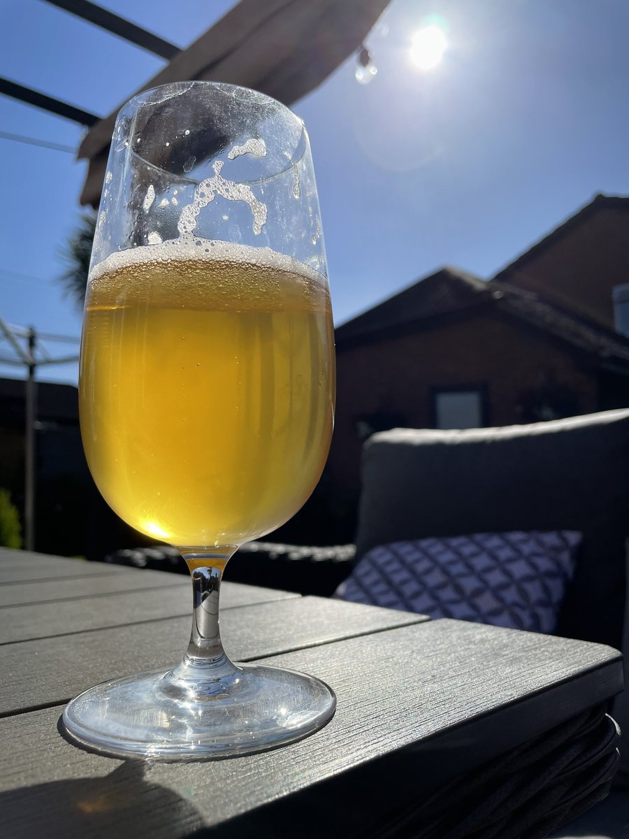 Ale_Uprising's tweet photo. Cold Kölsch on a hot day! 😍🍺☀️ https://t.co/kus85Ek6xi