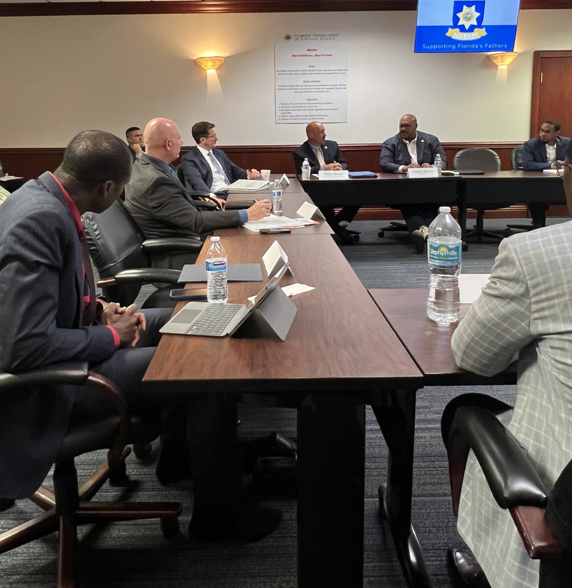 FL_Corrections's tweet photo. Sec Dixon was honored to participate in today’s @fladjj Fatherhood Roundtable Discussion which paired state agencies with community organizations to discuss the very important task of being an active father and how we can improve our communities. #ProudFLDad https://t.co/y1VP7s7IKB
