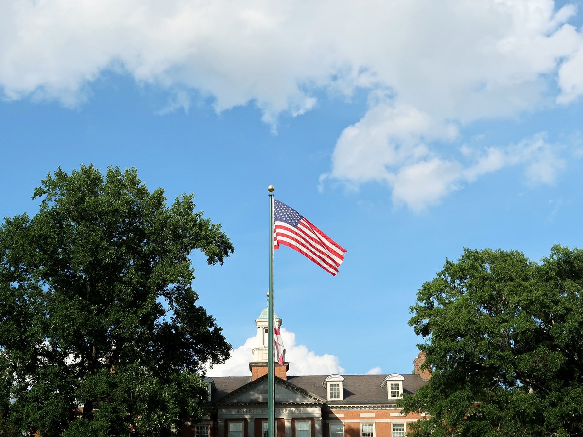 The American Flag on our campus is located in the center of Sherman Circle. Today, on Flag Day, we as a nation commemorate the date in 1777 when the United States approved the design for its first national flag. Happy #FlagDay! 🇺🇸