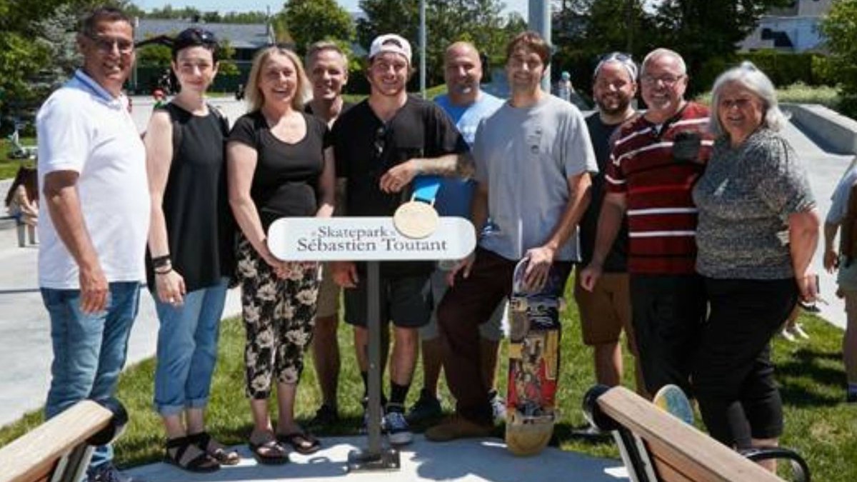 JdeJoliette's tweet image. Trois hommages à l'inauguration officielle du nouveau parc des Moissons #Néomédia Joliette #LAssomption #3Hommages #Inauguration #ParcdesMoissons bit.ly/3Hk2LGE