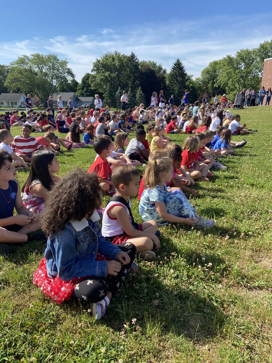 Celebrating Flag Day with the  <a href="/Brasserway/">Florence Brasser Elementary</a> Bears 🇺🇸