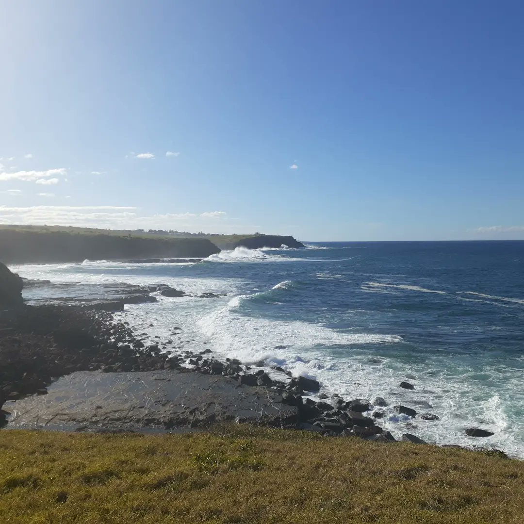 KennedCafe's tweet photo. Heading south from Kiama, on a another coastal ride - along this magnificent stretch of coastline, to Gerringong https://t.co/4EvMk1eMp4