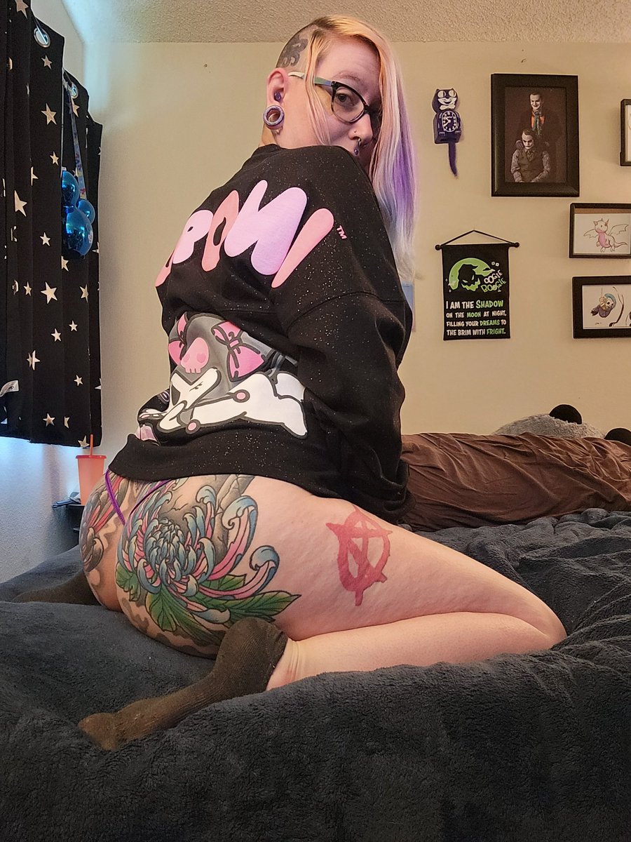 Only $65 away from a new piercing! BoGo on all premade content! Cashapp: kittenamidala 
Venmo: purplepincushion