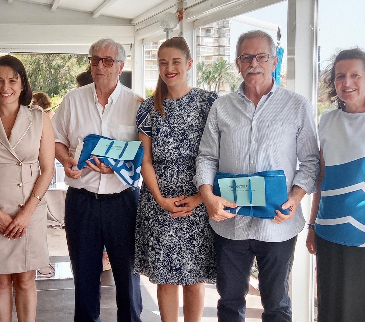 ElCampelloAyto's tweet photo. 🌊🏖El Campello consigue cuatro banderas azules 🟦 para sus playas, club náutico y el Instituto de Ecología Litoral @ecologialitoral @CNCAMPELLO @JuanjoBerenguer Lee AQUÍ completa la noticia 👉🏻 https://t.co/wmwXQpeNST https://t.co/mzp861PfGD