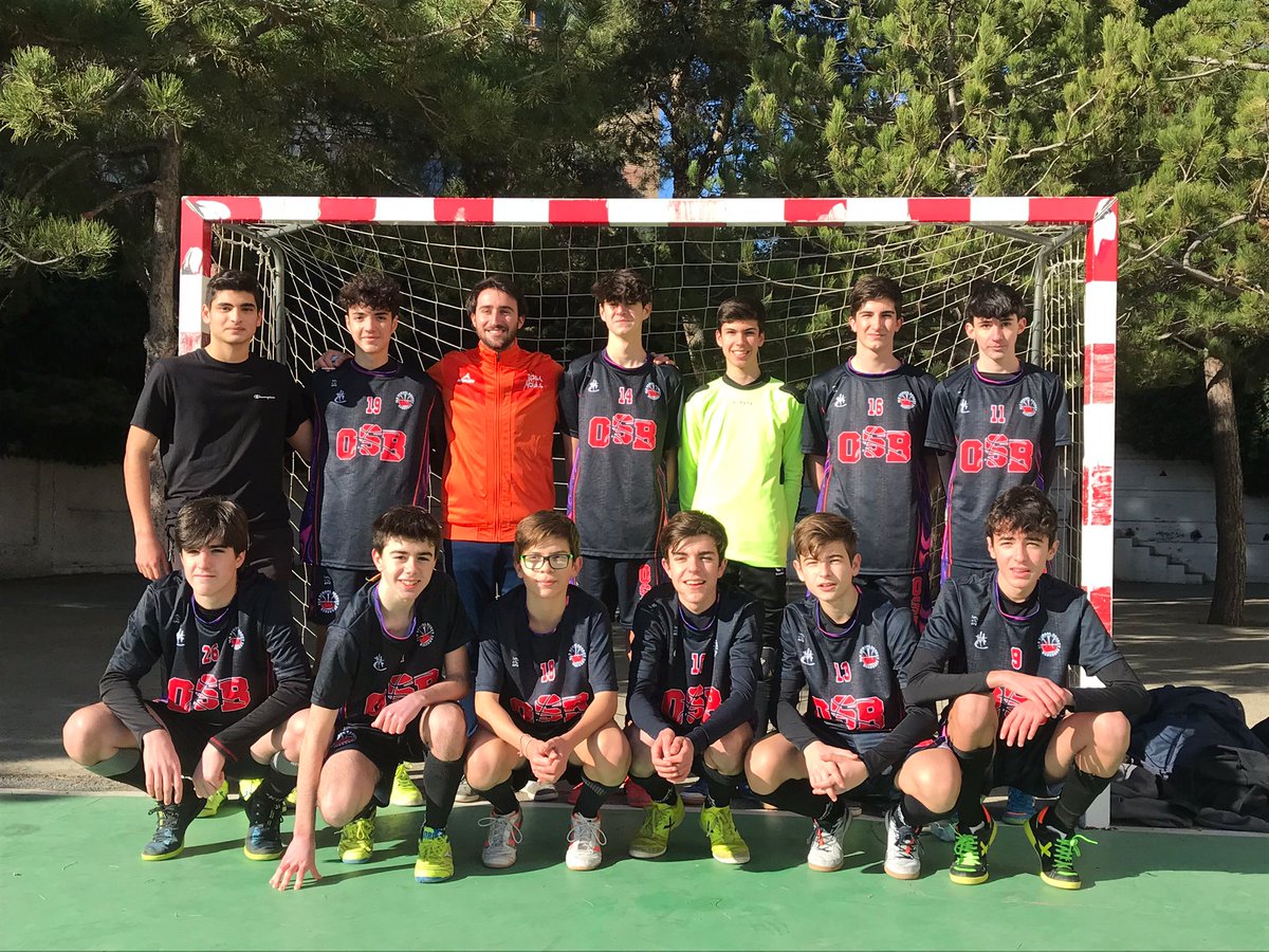 oldSchoolBasket's tweet photo. ⚽️🏆Cadete Masculino Fútbol Sala: Rosa Molas OSB consigue cerrar temporada con una merecida tercera posición en la categoría Cadete Serie II tras una dura y apasionante temporada. 🥉Enhorabuena chicos 👏.
#Rosamolas #oldschoolfootball #letsgoldschool #oldschoolfamily https://t.co/1gkd1VRrTk